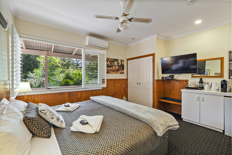 Bedroom 12