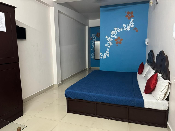 Bedroom 3, Periyar Holidays, Theni