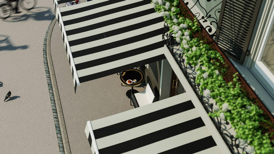 Exterior & Views 15