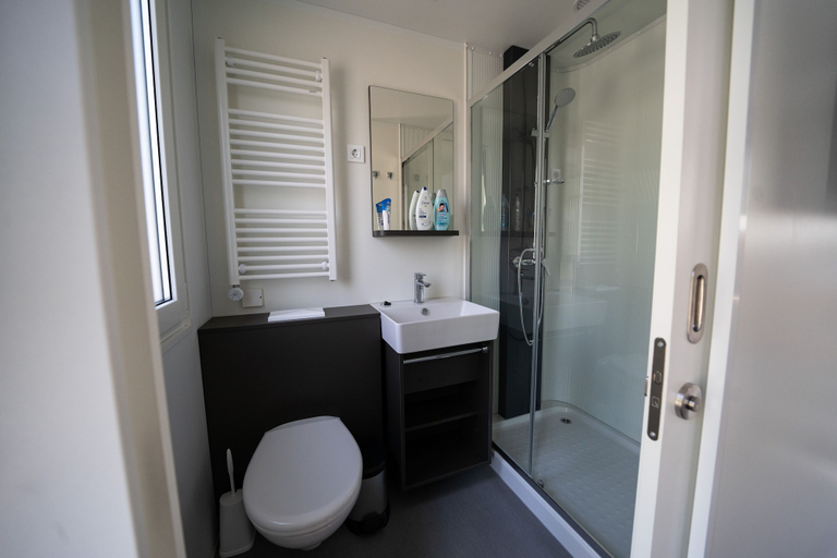 Bathroom 4, EuroParcs Het Amsterdamse Bos, Amstelveen