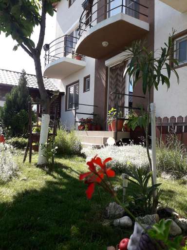 Others 4, Casa Benny, Costinesti