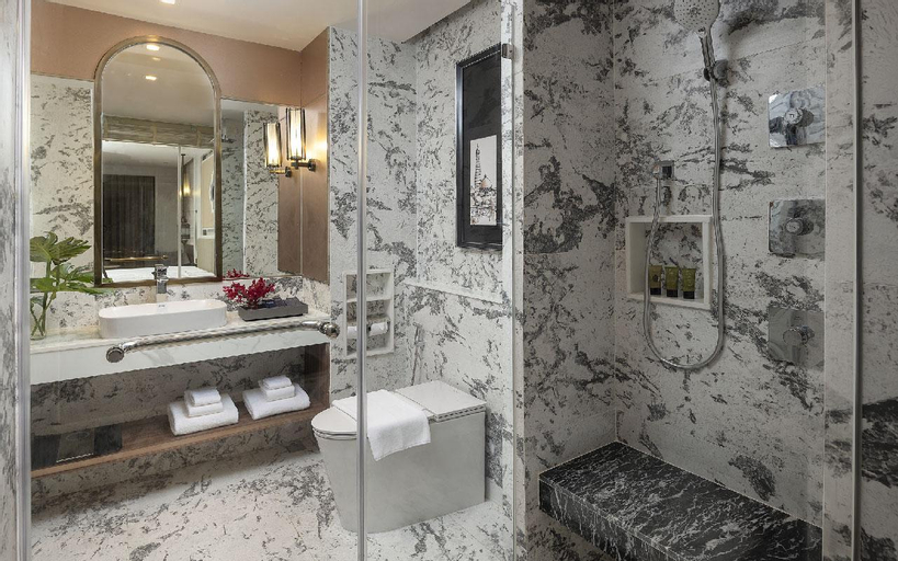 Bathroom 7
