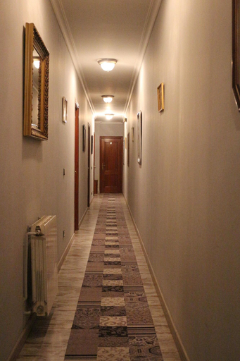Public Area 5, Hostal San Isidro, Madrid