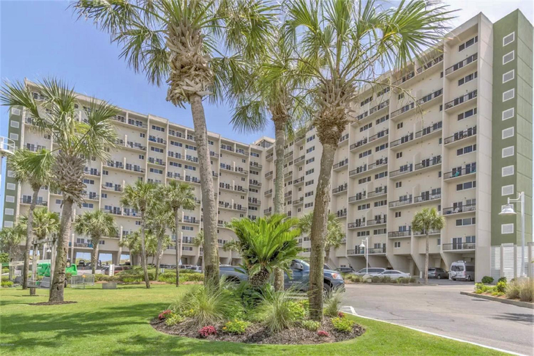Exterior & Views 1, Pinnacle Port Beach Resort, Bay