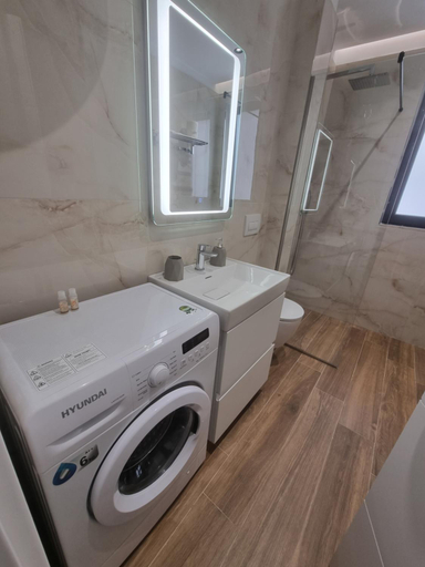 Bathroom 3, Seaview Apartments, Vlorës