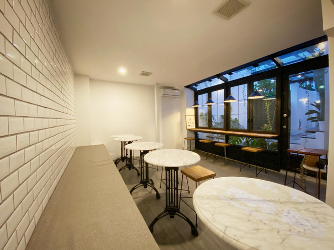 Restaurant 4