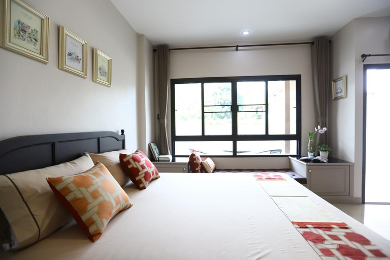 Bedroom 8
