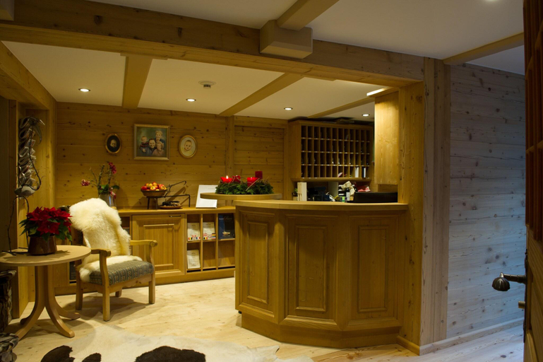 Public Area 2, Hotel Alpenblick, Interlaken
