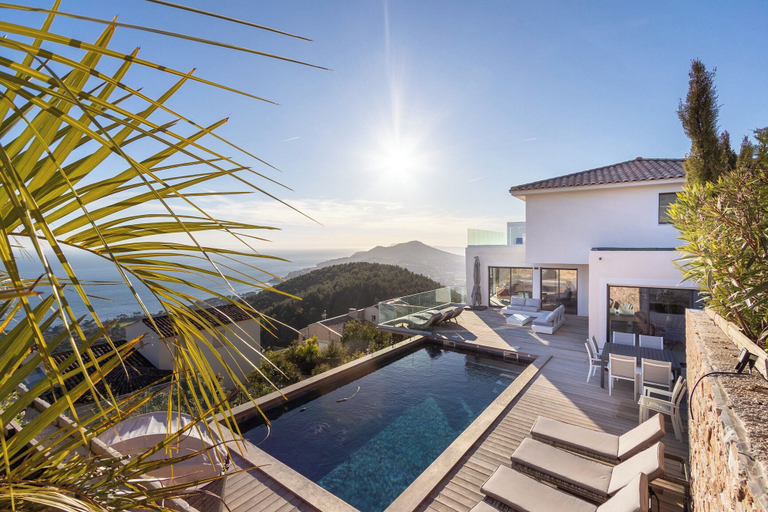 Sport & Beauty 5, Villa Vue Mer La Californie – Face aux îles d’Or, Var