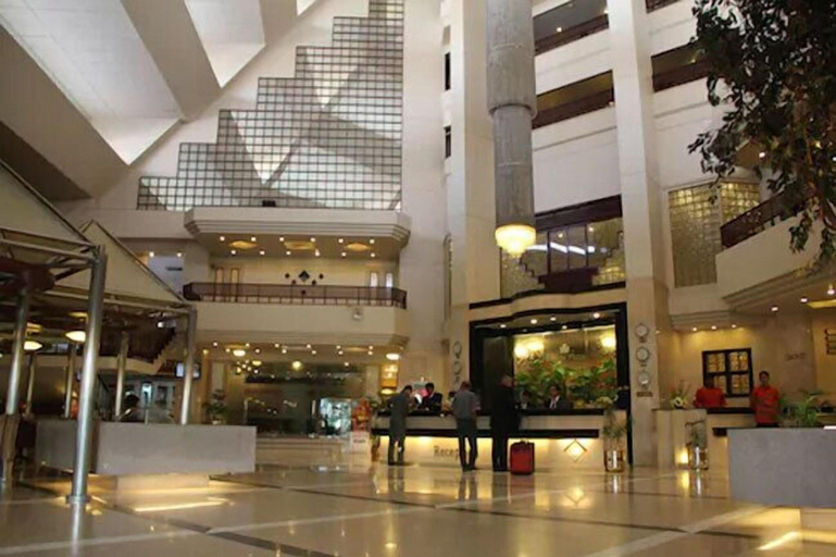 Public Area 3, Regent Plaza Hotel & Convention Centre, Karachi
