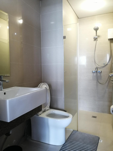 Bathroom 3, Palm Tree Two Villas, Pasay City