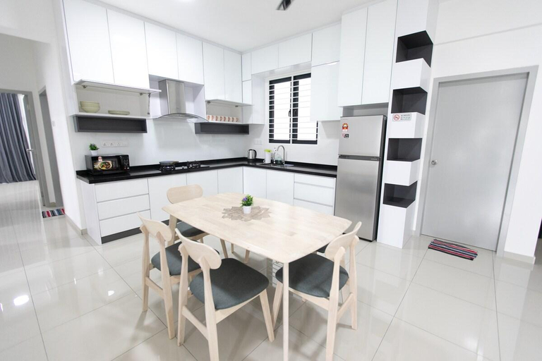 Others 5, Newly Renovated 3Bedroom Vacation Home 6-8pax, Pulau Penang