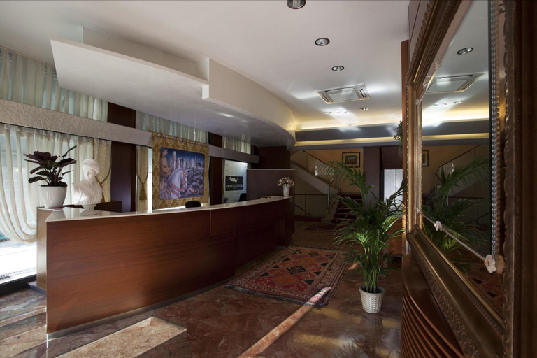 Public Area 3, Hotel Europa, Verona