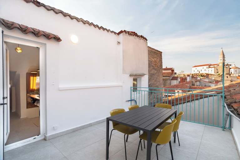 Others 3, Selamare Apartment, Piran