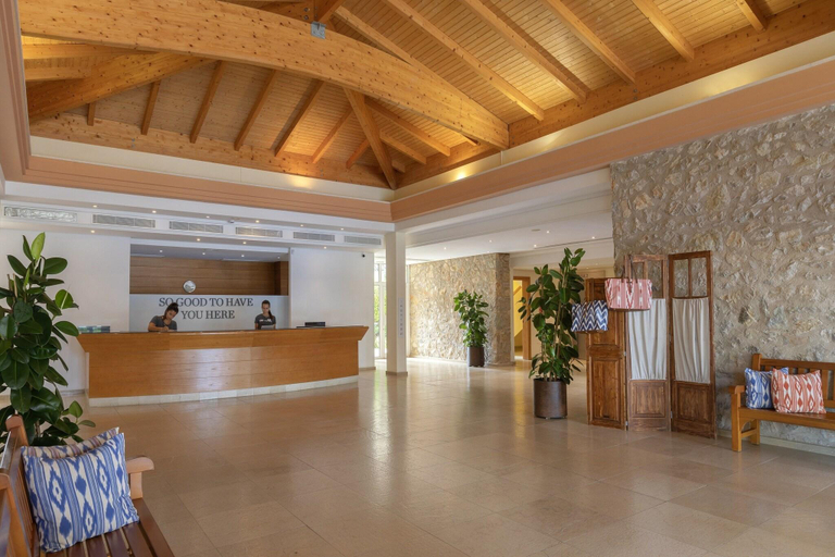 Public Area, HM Mar Blau, Baleares