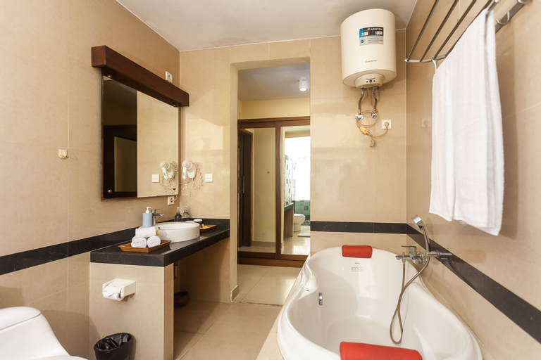 Bathroom 7