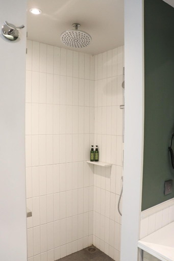 Bathroom 8