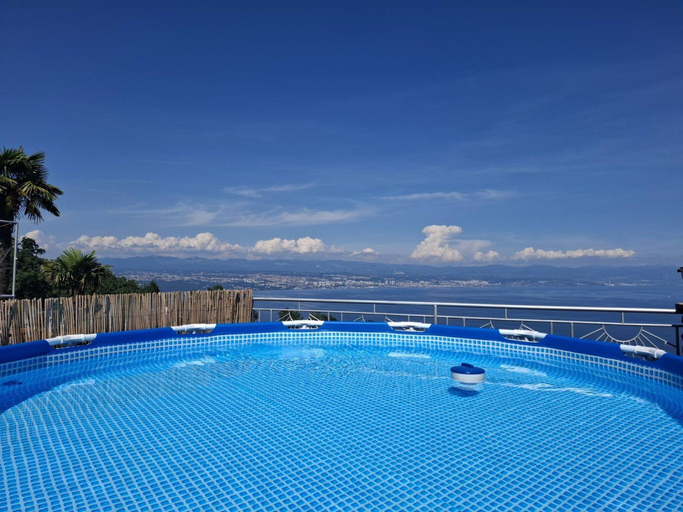 Sport & Beauty 4, Cozy Lovran Apartment With Private Pool and Sea View, Lovran