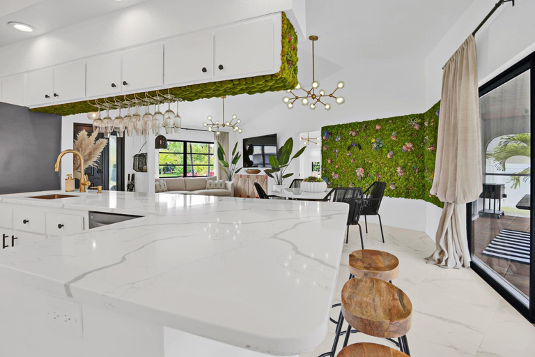 Bar/lounge