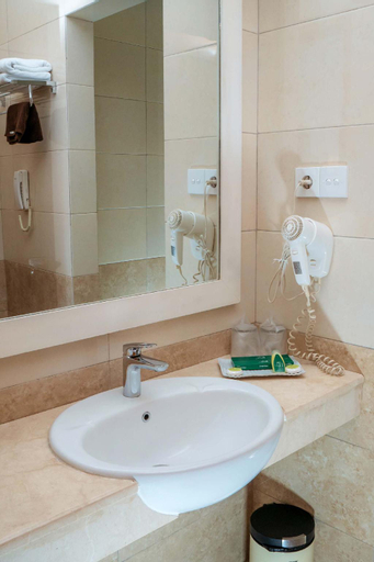 Bathroom 20