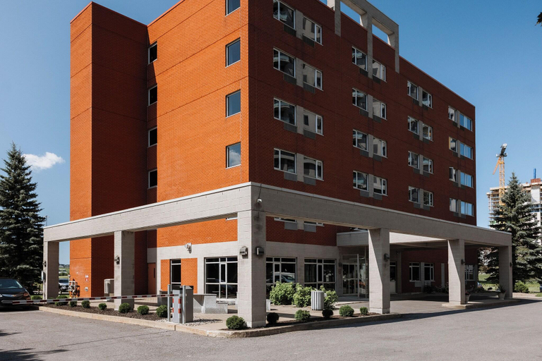 Exterior & Views 2, Hôtel Le Dauphin Montréal - Longueuil, Champlain