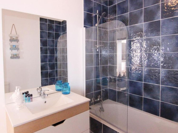 Bathroom 3, Albufeira Apartments, Albufeira