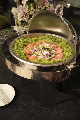 Food & Drinks 12