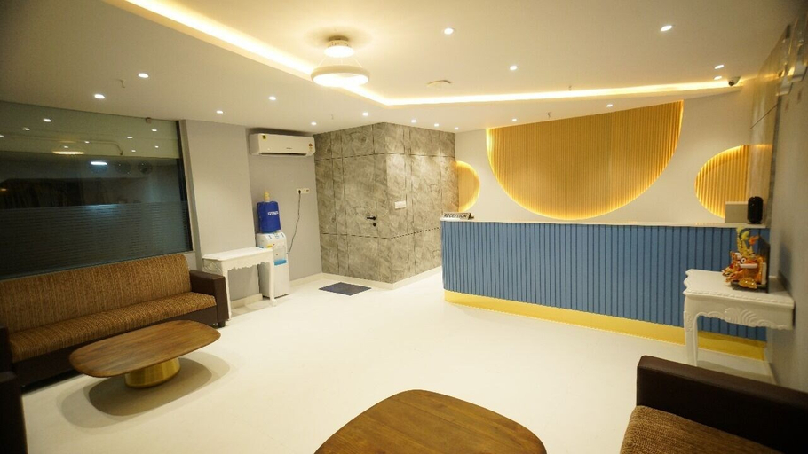 Others 3, The Universe - Hotels & Banquets, Kolkata