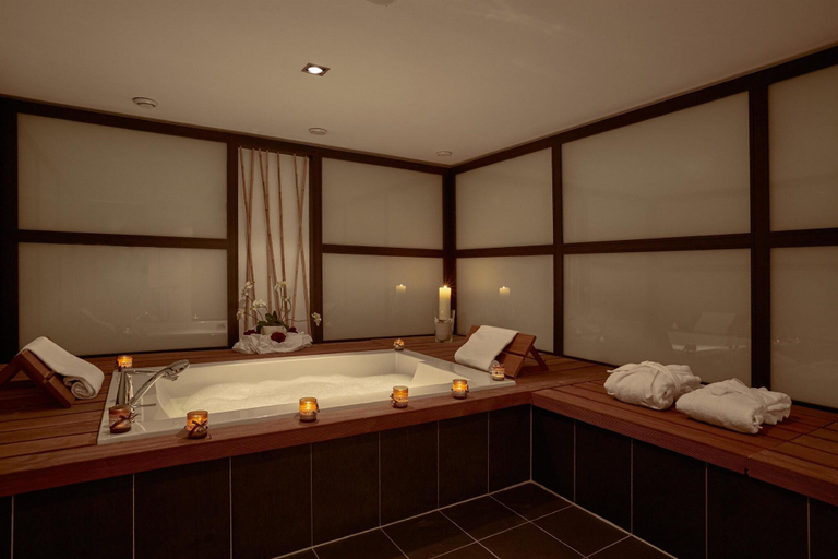 Bathroom 5, Hotel Regina Titlis, a Trademark Collection by Wyndham, Obwalden