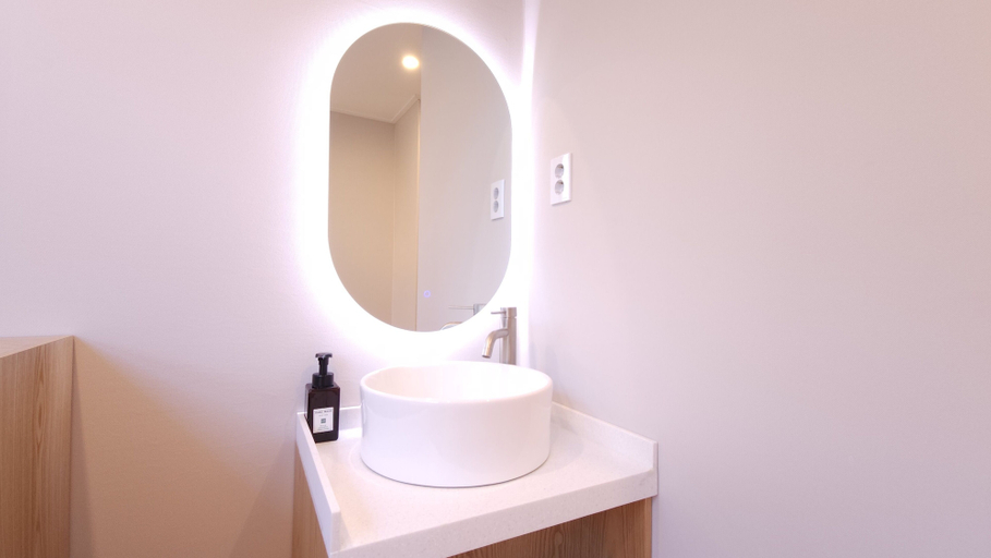 Bathroom 4, OYO Hostel Myeongdong 6, Jung