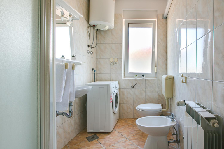 Bathroom 3, Apartments Gracijela, Pula
