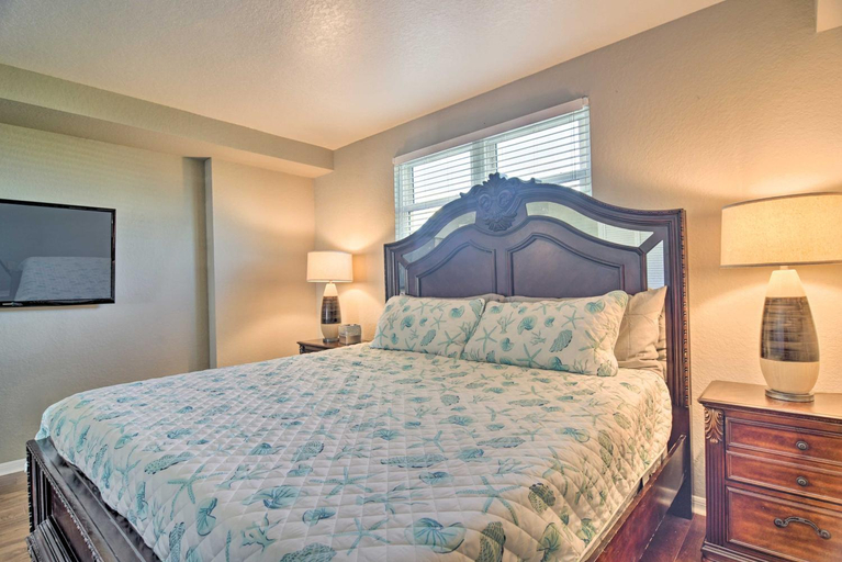 Others 3, Coastal Clearwater Condo: Half Mile to Beach!, Pinellas