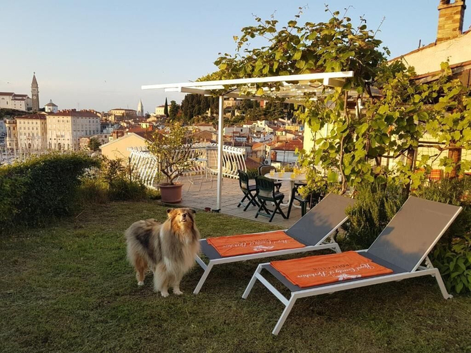 Others 3, The Best View House, Piran