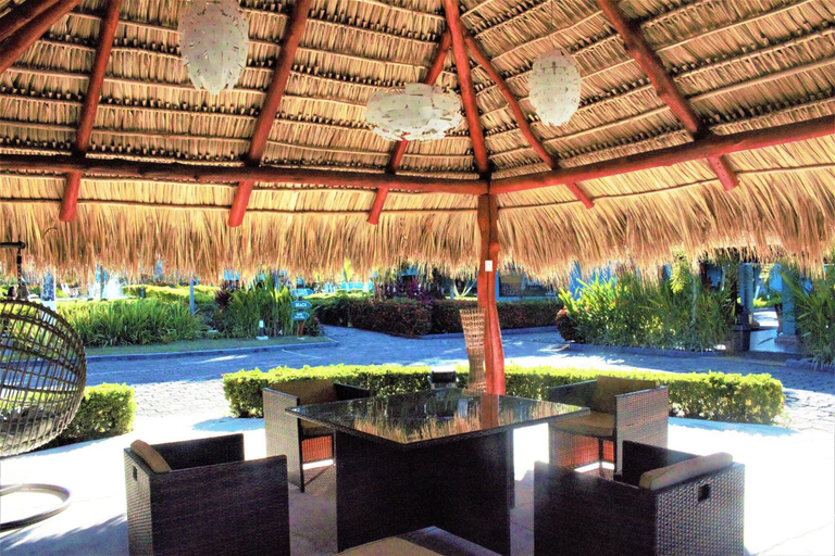 Food & Drinks 5, Beach Break Resort, Garabito