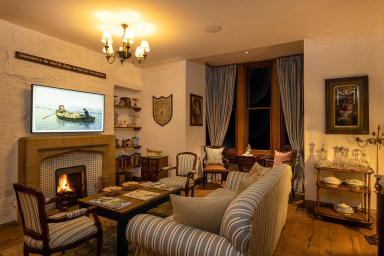 Public Area 5, The Whispering Pine Lodge, Highland
