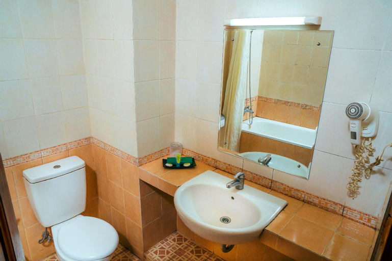 Bathroom 24