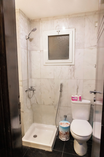 Bathroom, WARDAT ALMUEABADA HOTEL, Makkah