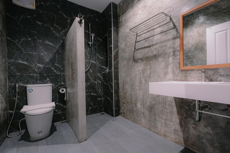 Bathroom 5