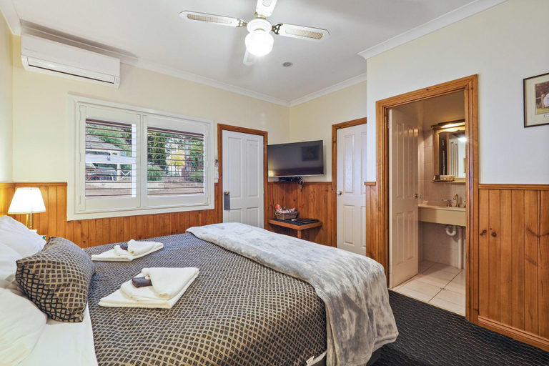 Bedroom 11