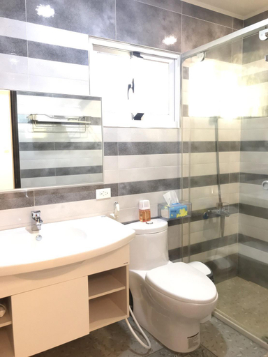 Bathroom 4, Fong Sin Zih BnB, Penghu