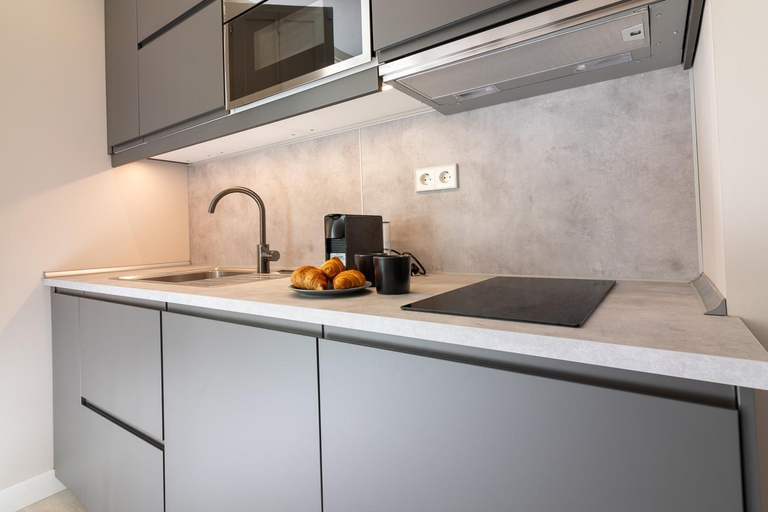 Others 2, GRUND SUITES GALLERY by FreshApartments, Málaga