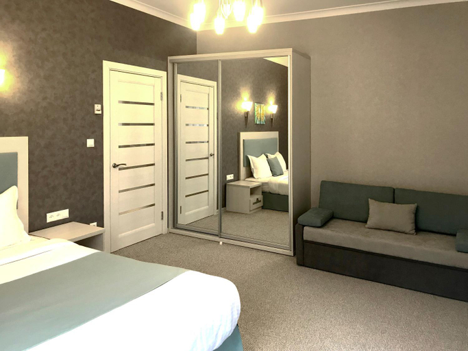 Bedroom 2, Eney Attic Three-Room Apartment, L'vivs'ka