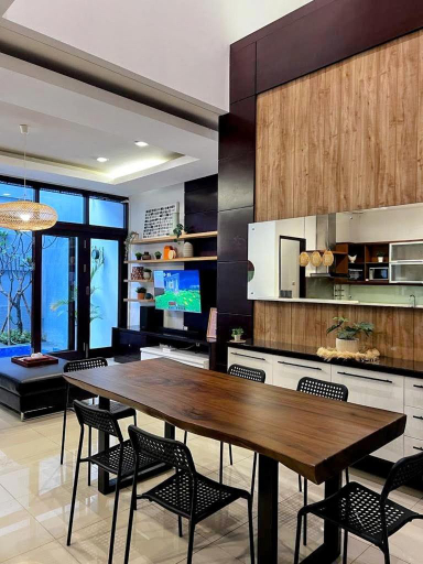 Dining Room 9
