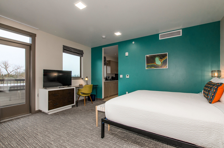 Bedroom 3, The Independence, Polk