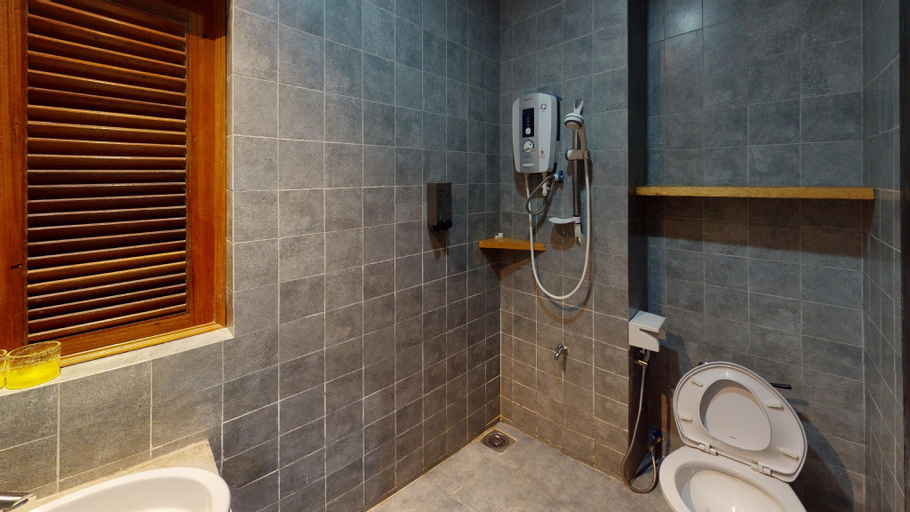 Bathroom 5