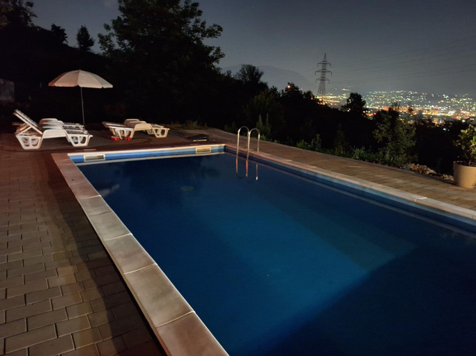 Swimming Pool 16