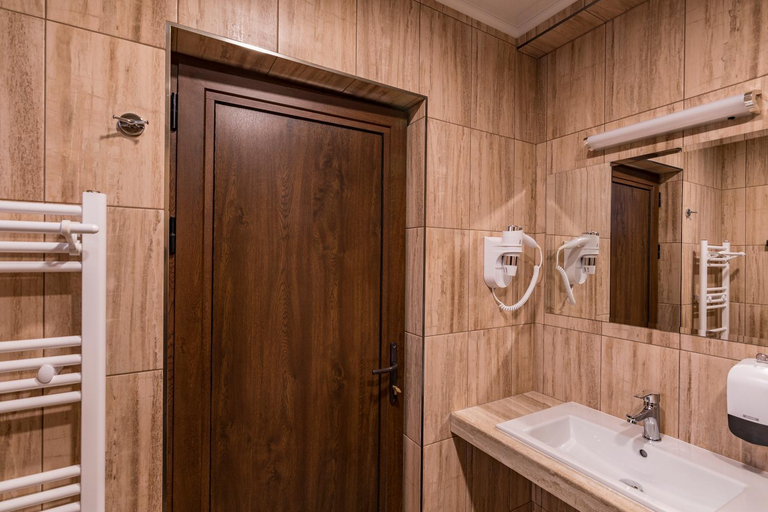 Bathroom 3, Семеен хотел Магнолия, Kazanlak