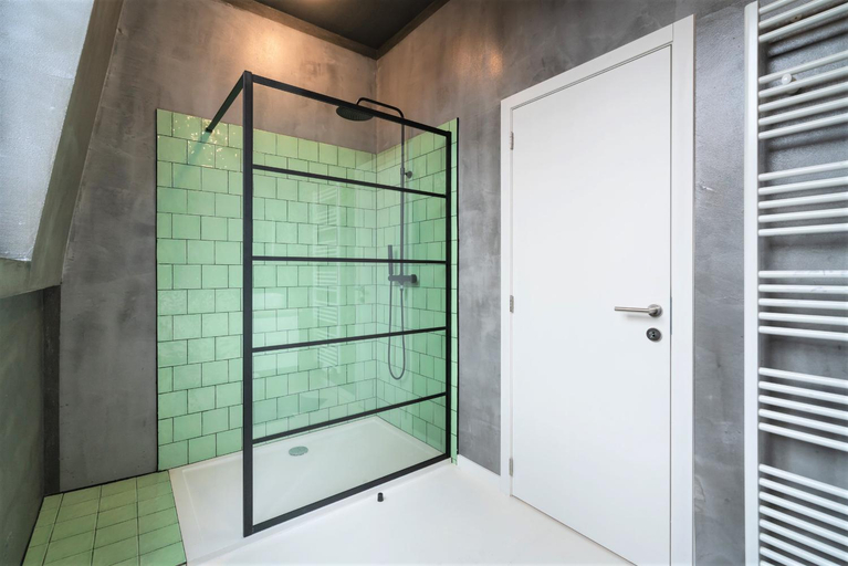 Bathroom 3, Antwerp Central Residence, Antwerpen