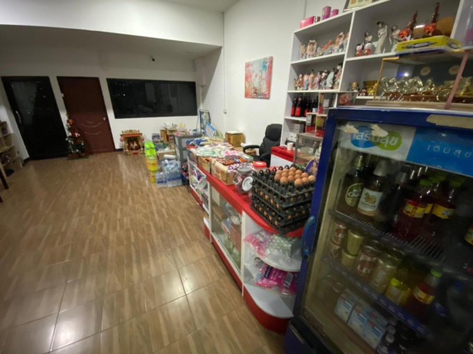 Food & Drinks 3, Happy Home Hostel Bunk Bed Shared  Room, Bang Phli