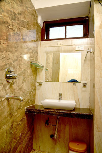 Bathroom 3, Hotel Mani, Ujjain